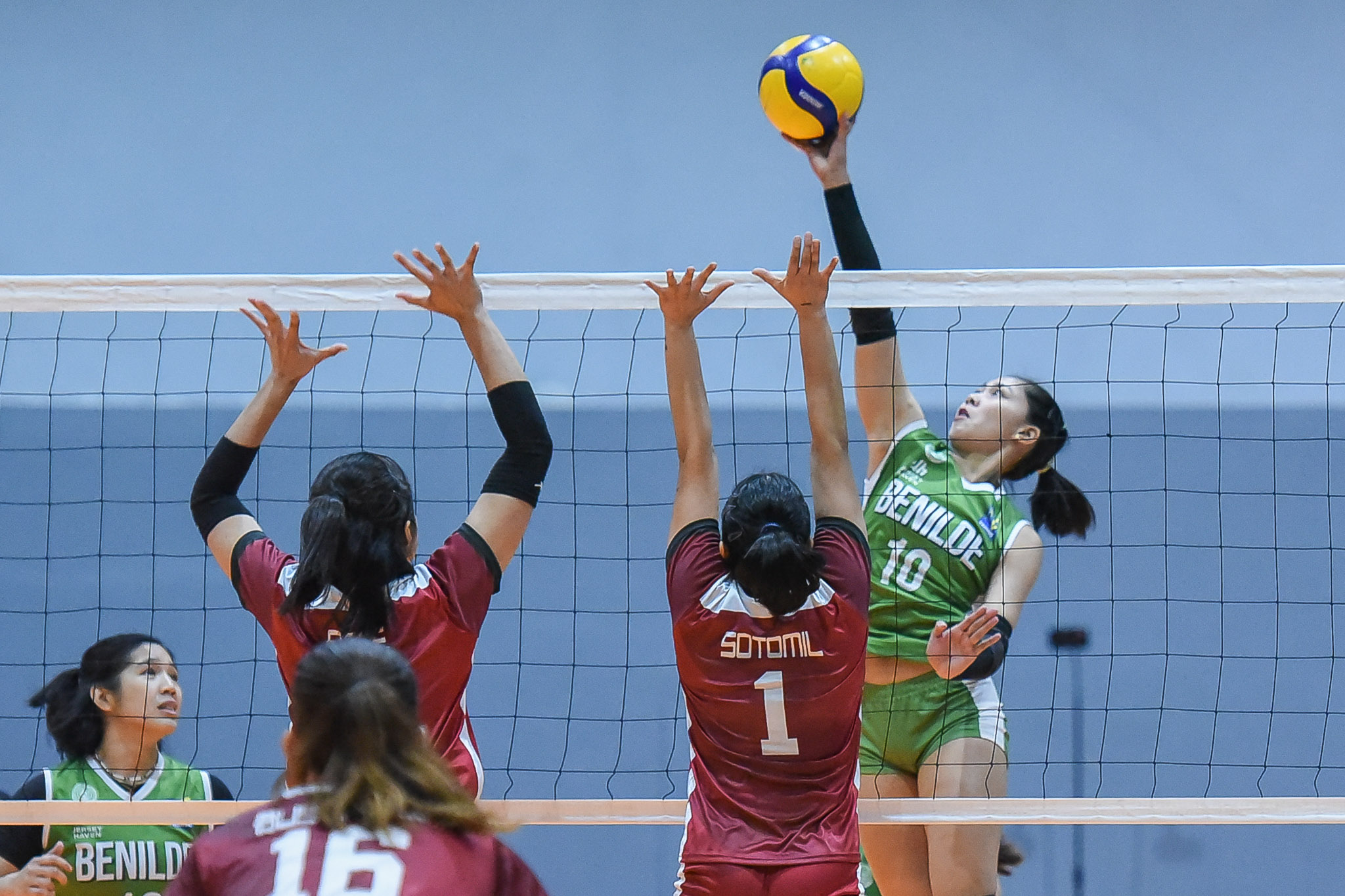 CSB deals UP first loss, seals Pool B top seed