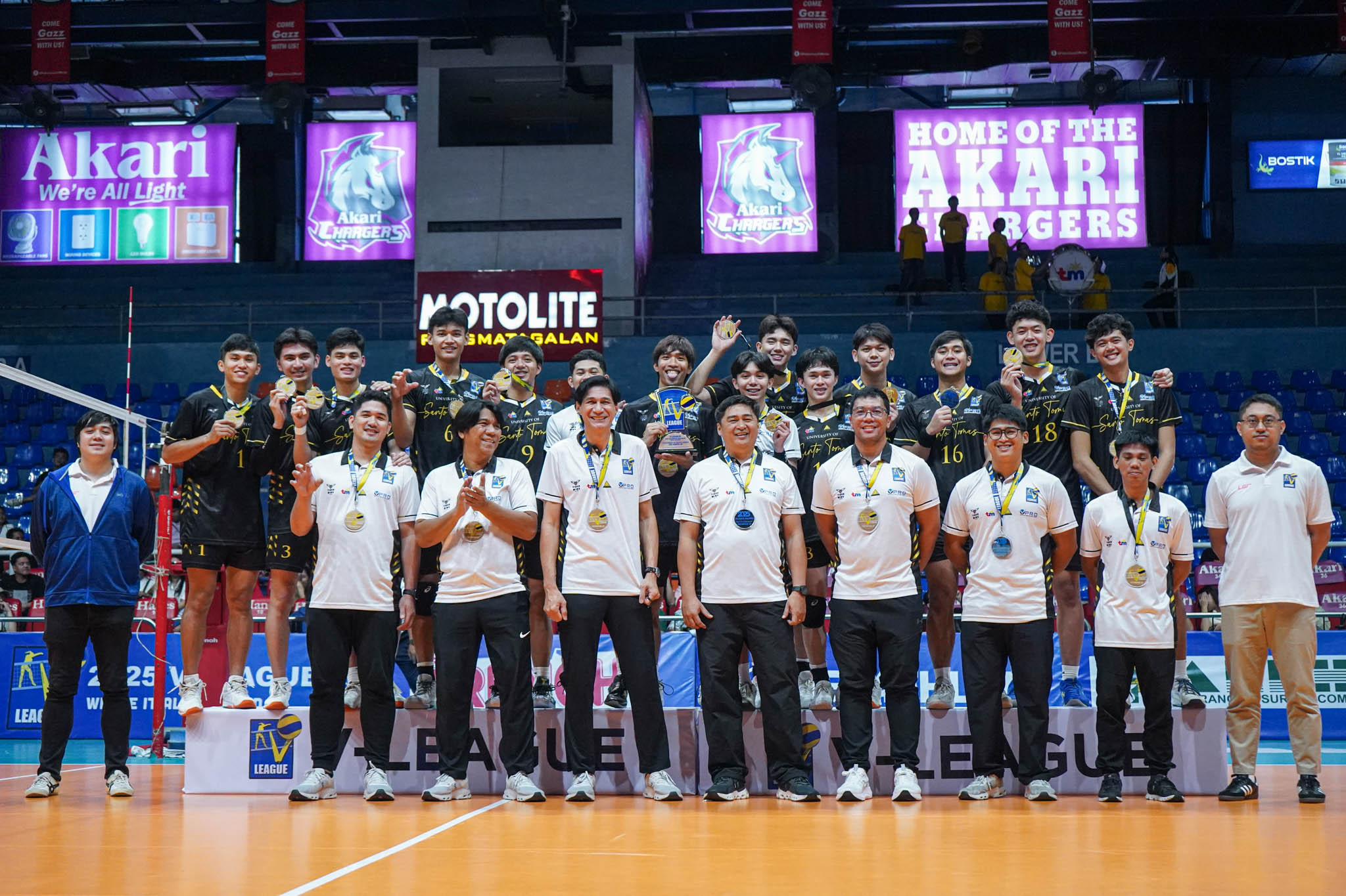 UST clinches bronze with sweep over Ateneo