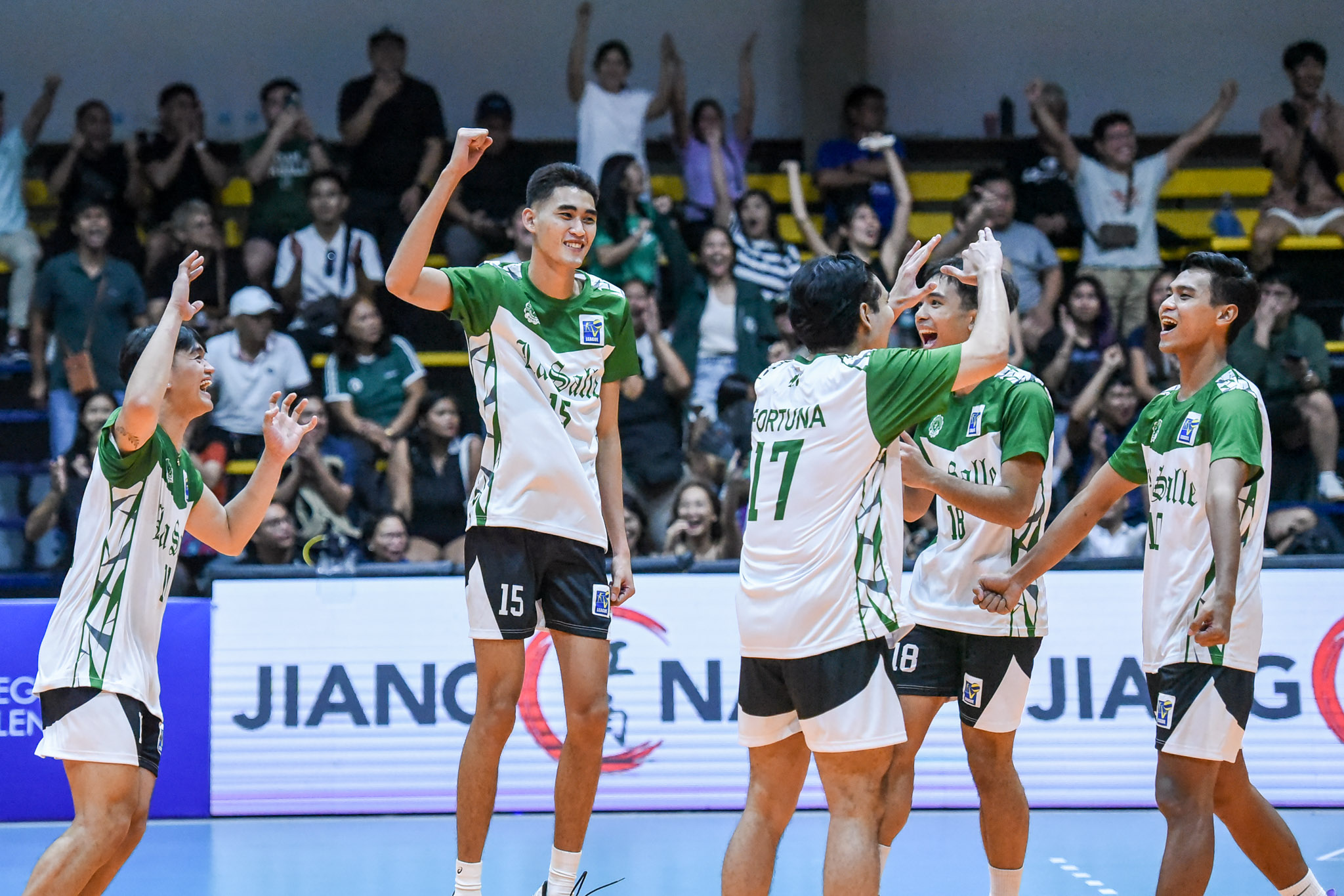 La Salle overcomes Letran to open title defense