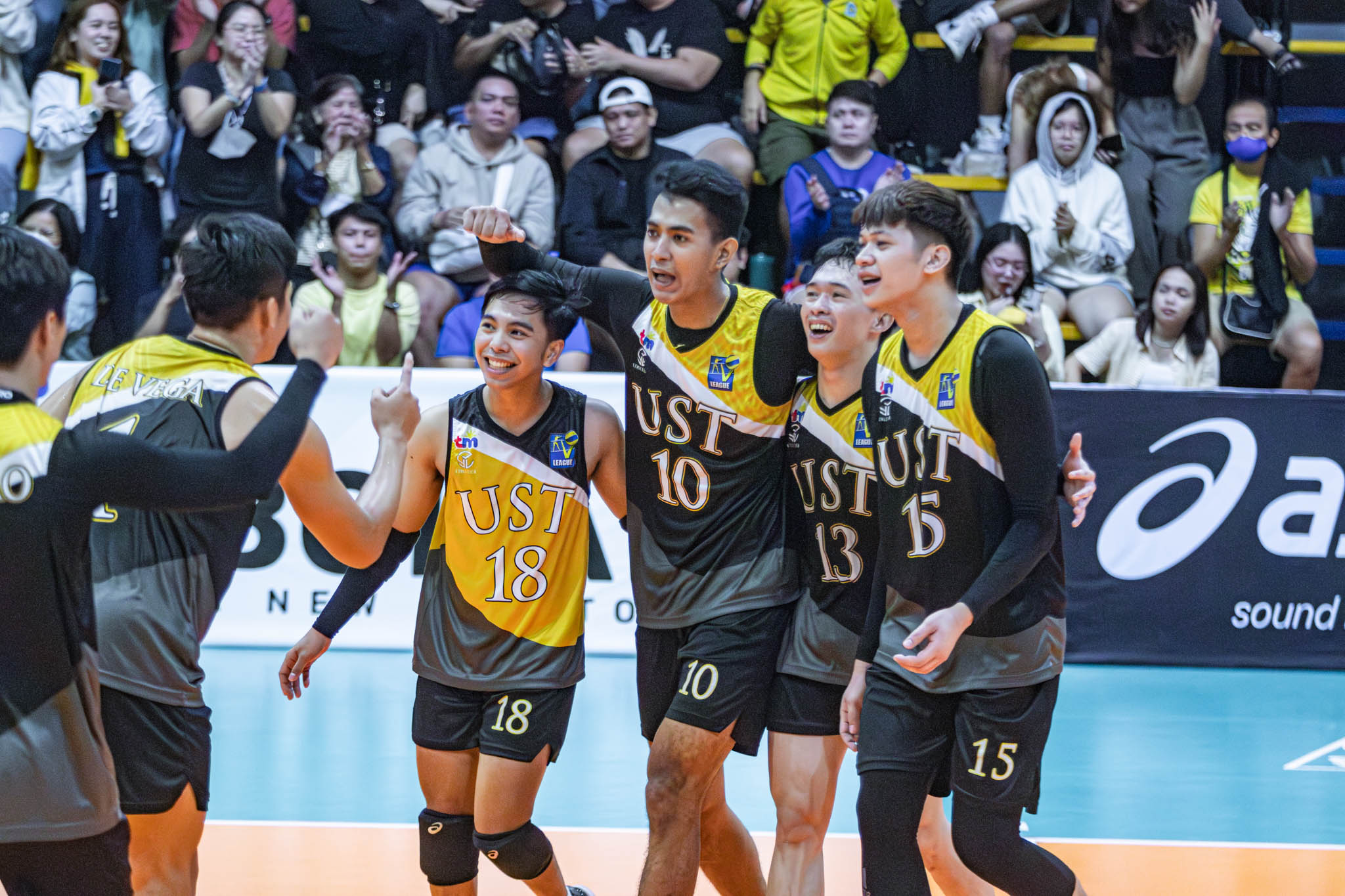 UST punches ticket to semis, dumps FEU in 4