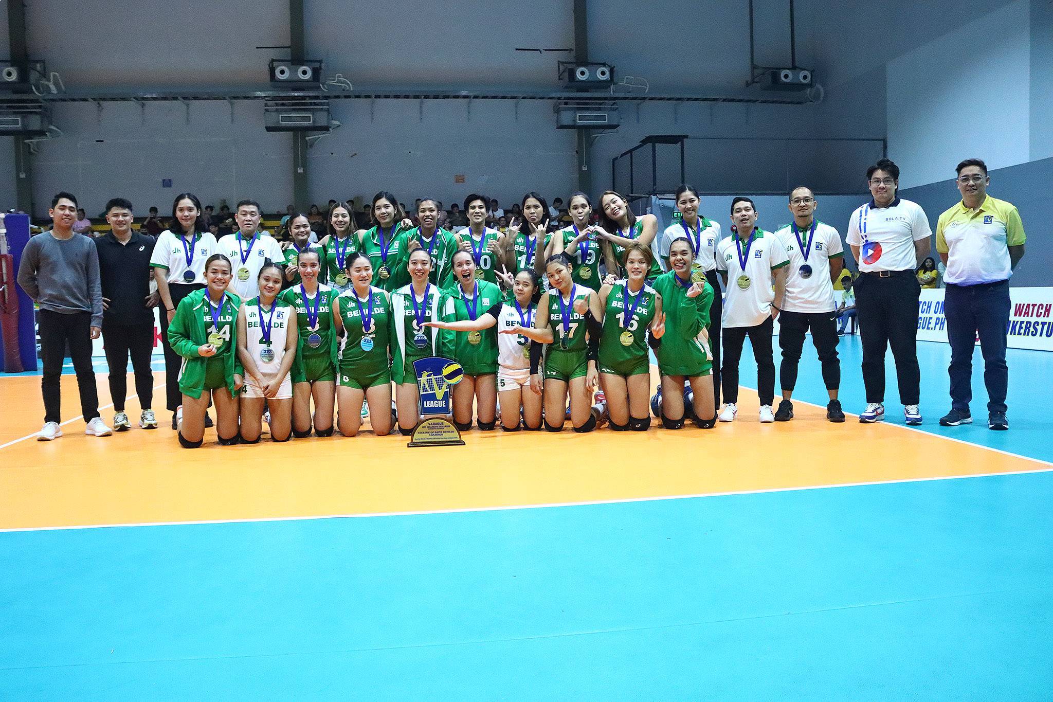 Benilde trounces FEU, clinches women's diadem