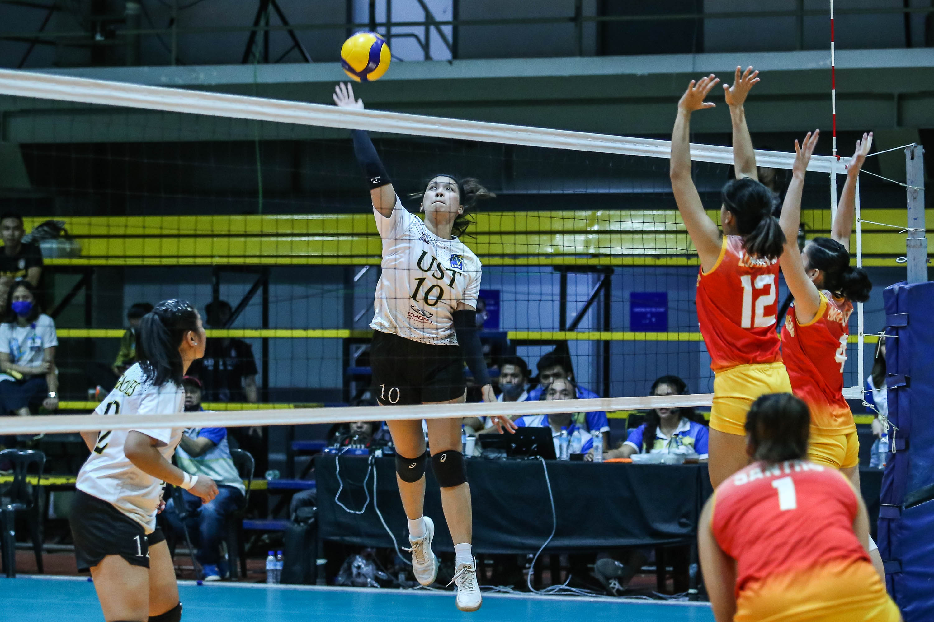 UST rips San Sebastian in classification play