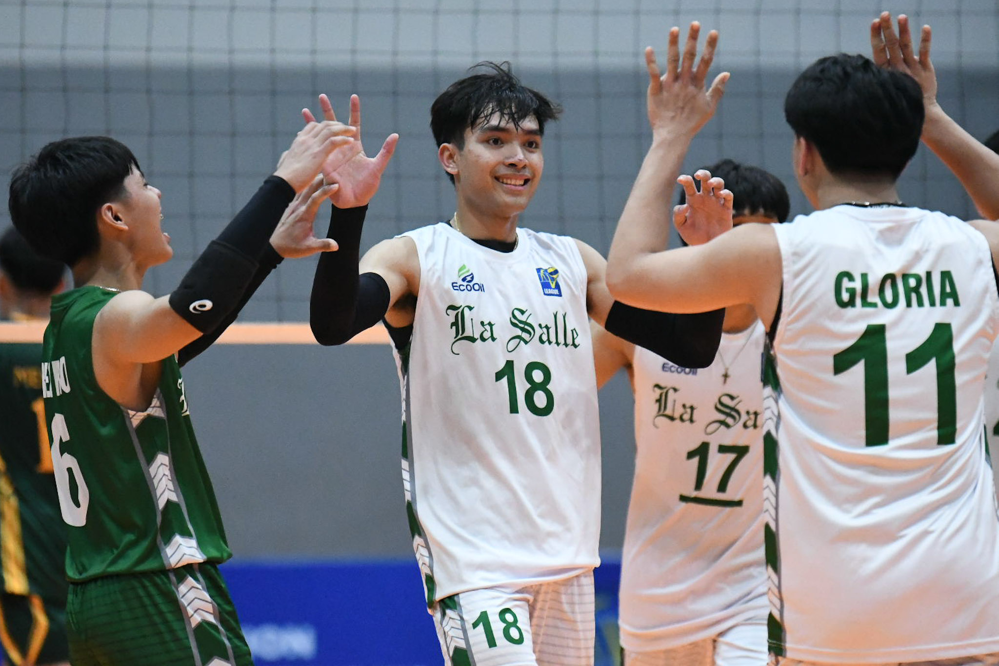 La Salle outlasts FEU in 5, punches first ticket to semis