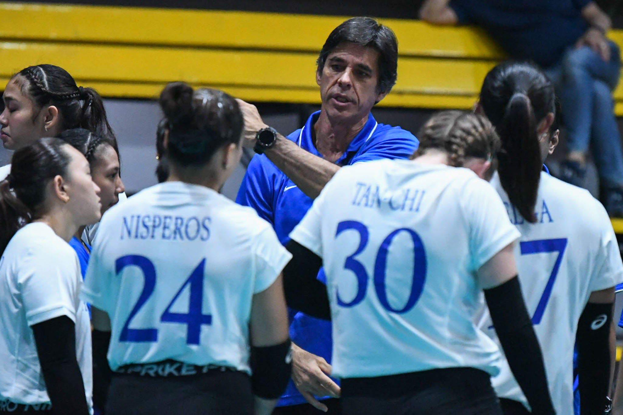 Veloso's tough love guides young Ateneo through growing pains