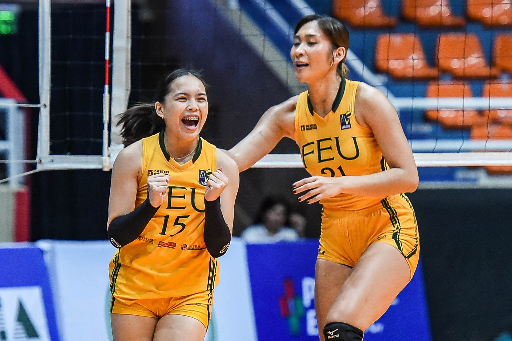 FEU holds off Benilde, eyes third straight finals