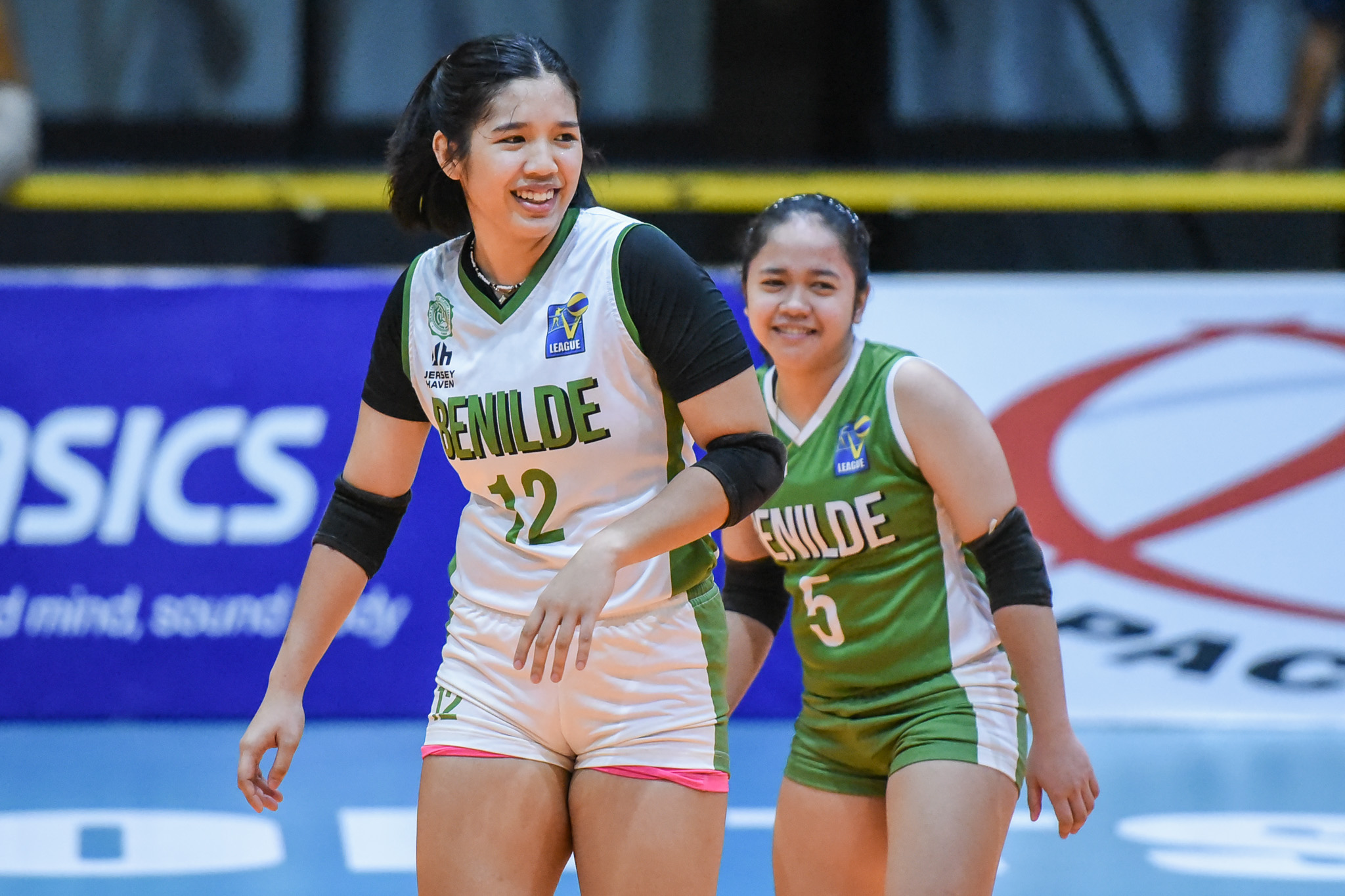 Saint Benilde rolls into semis