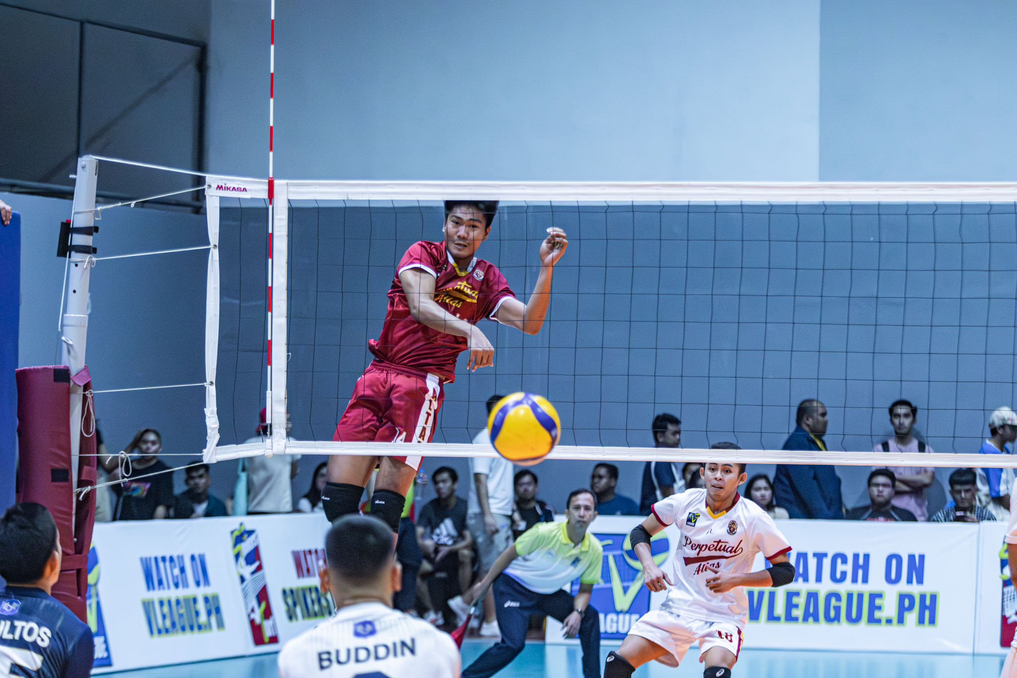 Perpetual, La Salle duel in key match