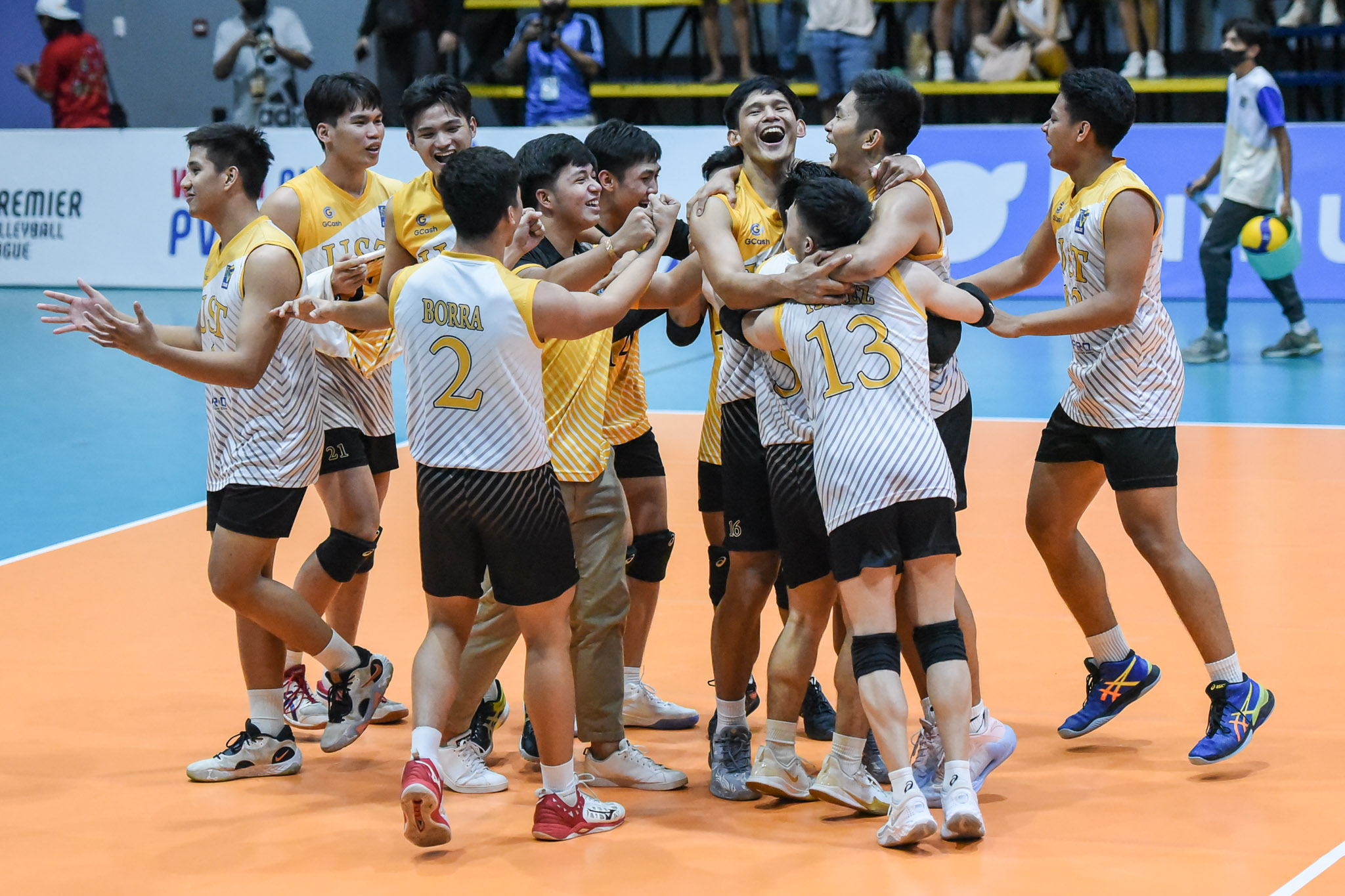UST fights back to oust FEU