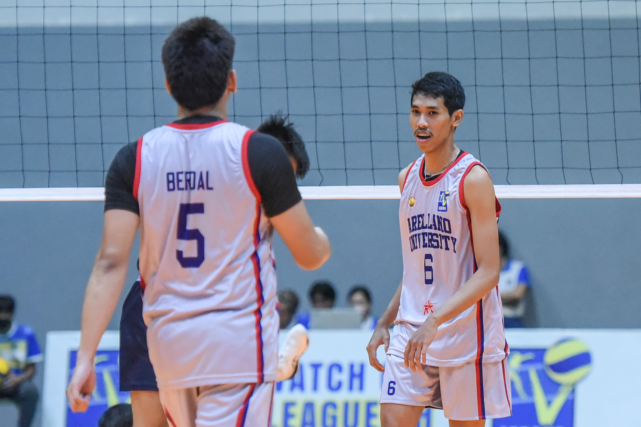 Arellano punches QF ticket, boots out Adamson