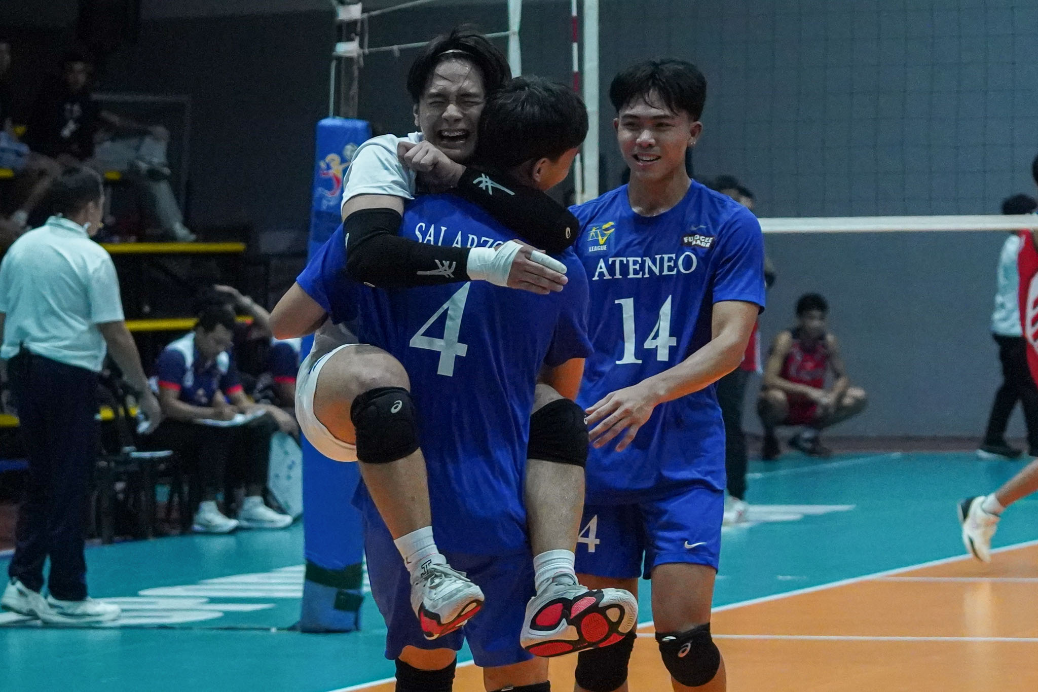 Ateneo bounces back with straight-set win over Letran